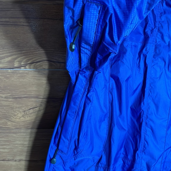 L.L.Bean women’s purple rain jacket size medium - Picture 3 of 16